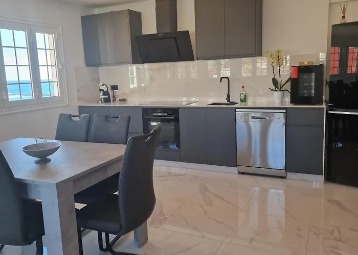 Azure Bliss Адехе